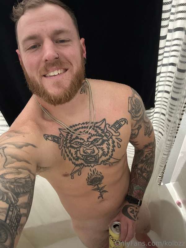Friday night, what yall gettin into? Shower beers to start i.. 3