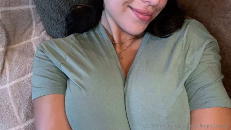 Don’t let the shy smile fool you, baby… this body knows exac..