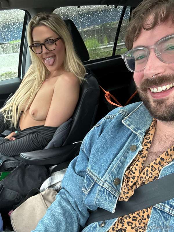 going on a lil date night (caught her taking titty pics)
