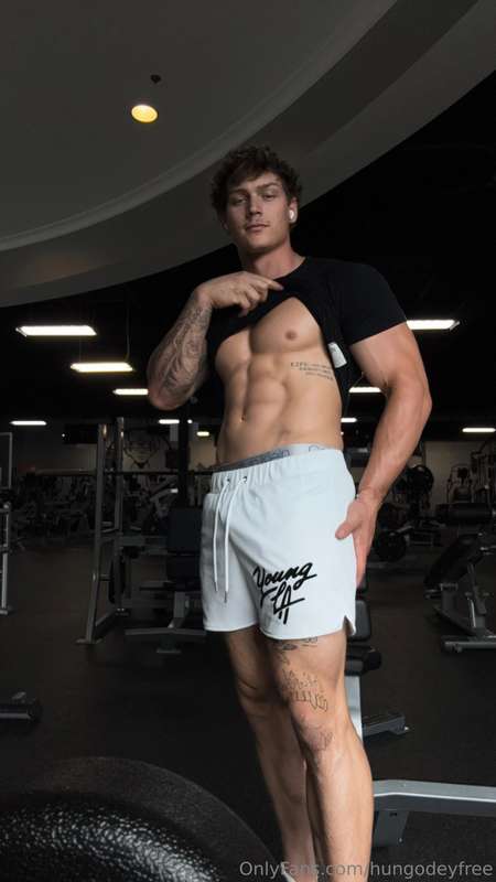 Check out the VIP PAGE for the best deals and content @hungo..