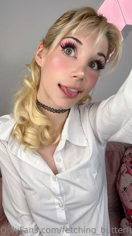 Don’t be shy… take a look under my skirt 👀 5