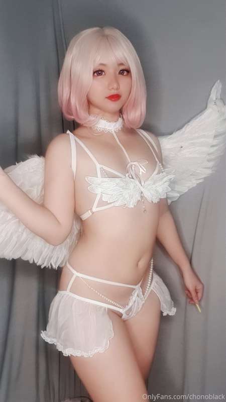 I wanna be your angel 
Fly to your side and grant your wish
..