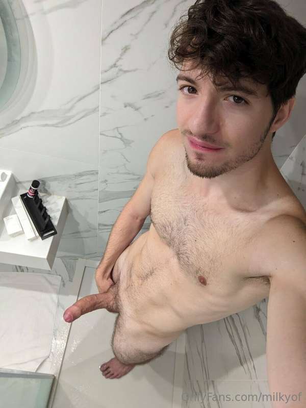 Being horny at a hotel has to be a cliche by now lol 1