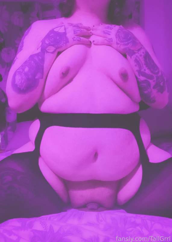 Tallgrrl - Fansly - 26 Oct, 2021