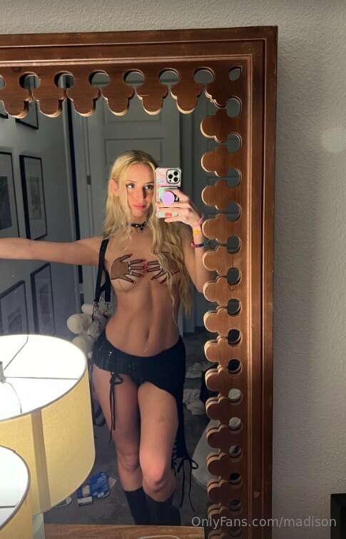 no longer wearing bras :3