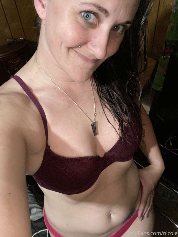 Mom bod at its finest 😉😊💋