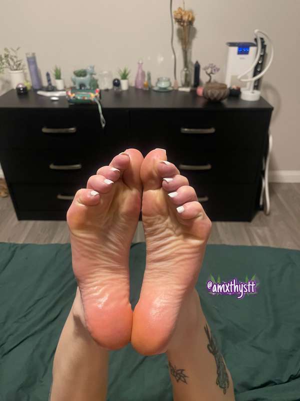 soft wrinkly soles 💓💦