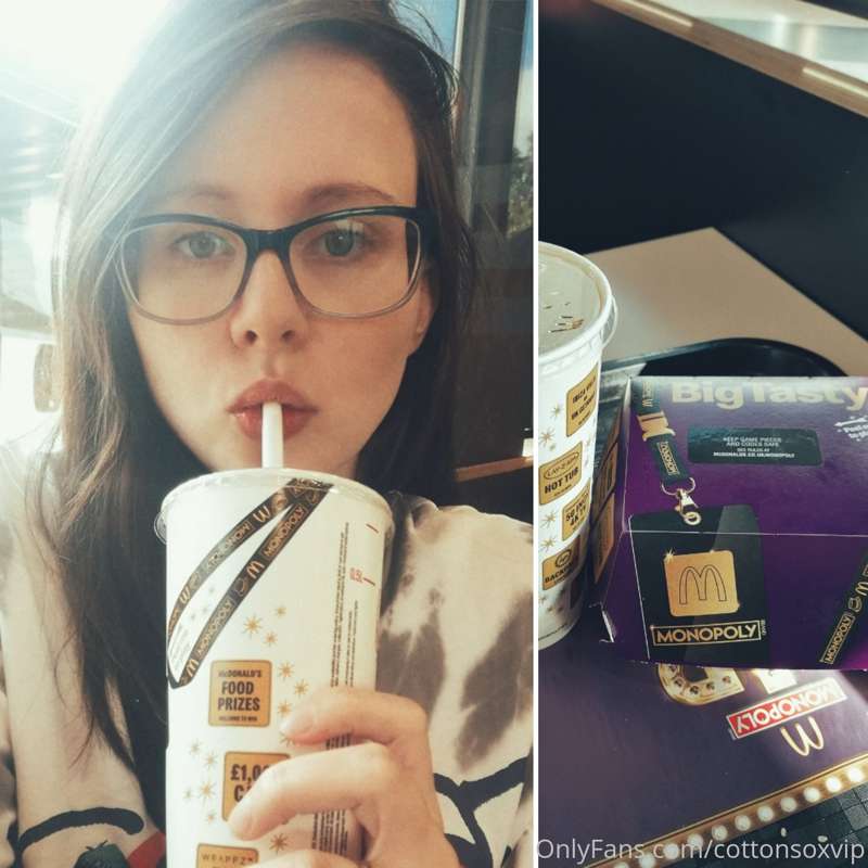 Lunch 😋😋😋 do you have the big tasty where you are??? Is it j..