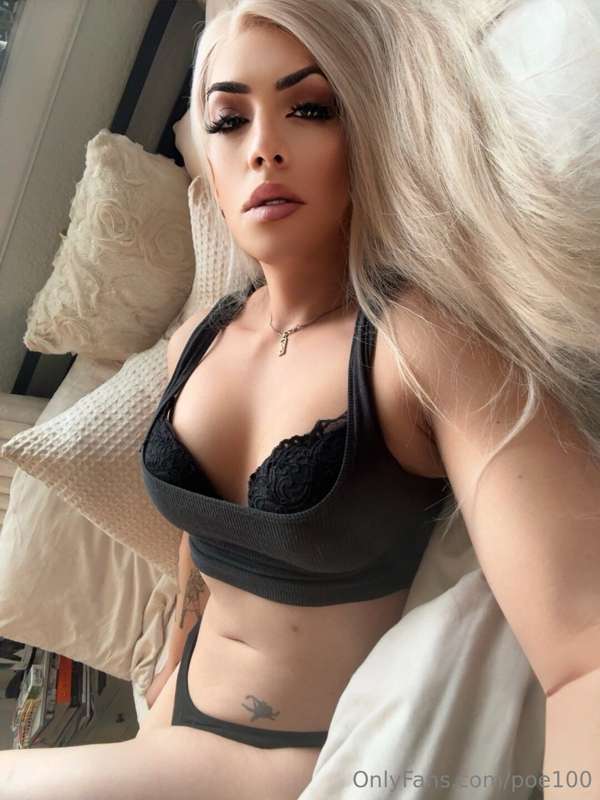 Good morning, lovers ☀️✨ Woke up feeling extra [flirty/sultr..