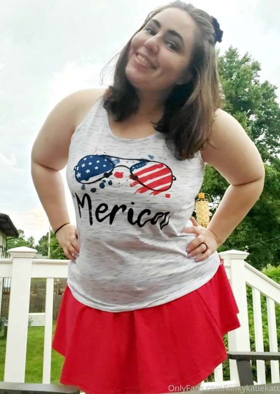 Fuck me on my deck, daddy? Make all my neighbors watch!