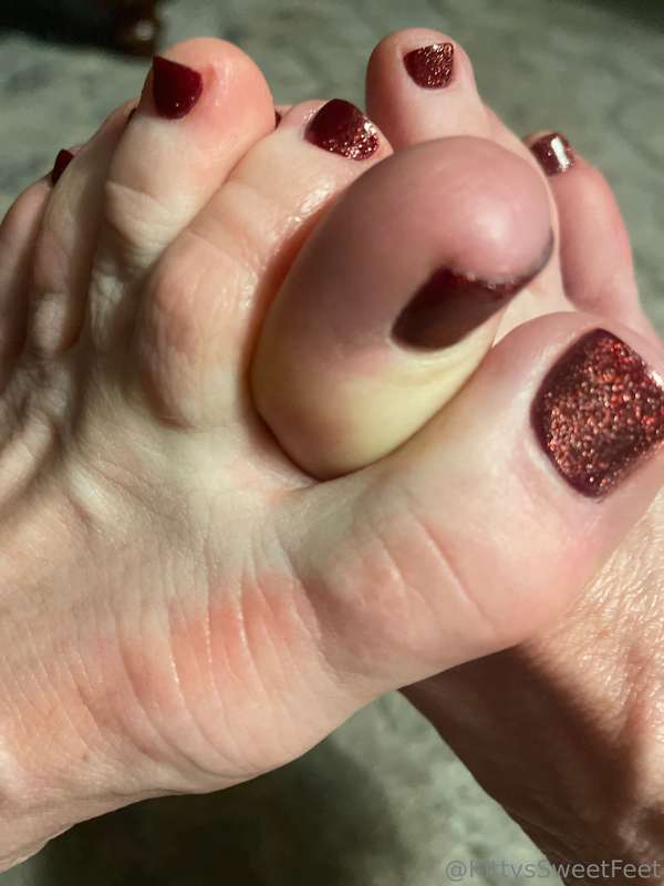 Soft, smooth skin and perfectly polished toes—nothing says i..