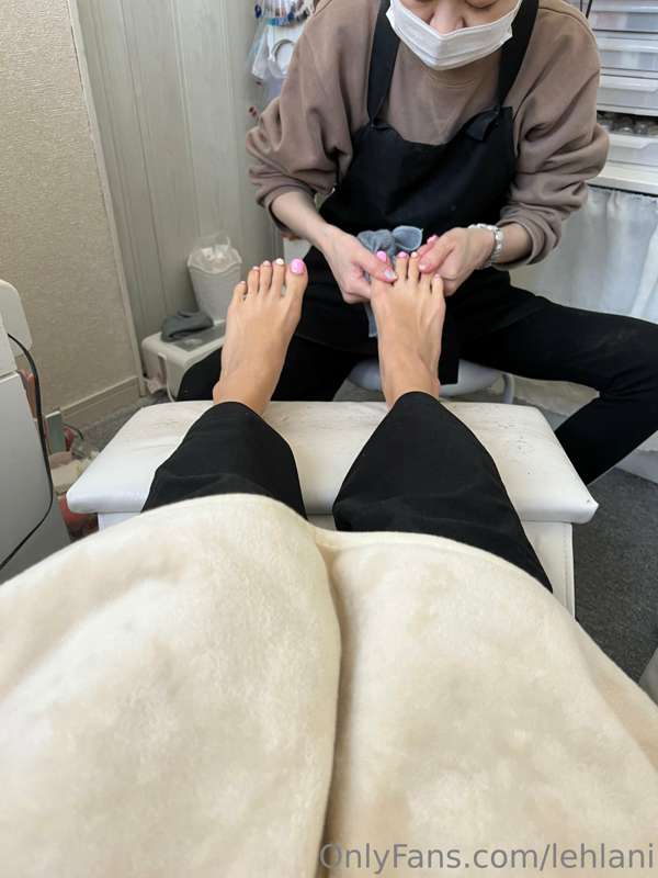 Omg I’m so happy I finally got my nails done 💅🏼 Japanese sty.. 4