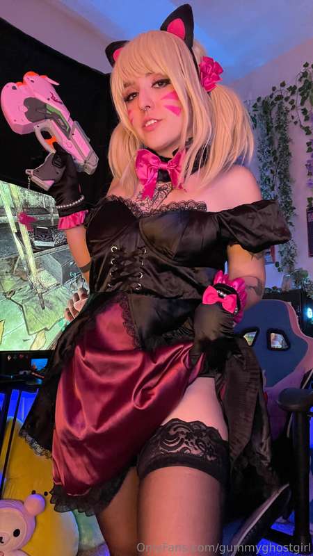 I’ll give you pussy 🐈‍⬛🩷 black cat Dva cosplay! Dildo and ta.. 9