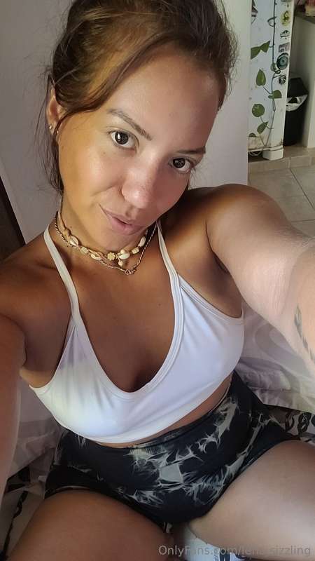 I feel so alone 😔 join me on a video call bb! 