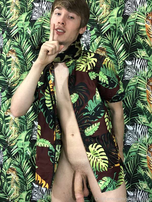 Shhhhh, we’re hunting PENIS 🍆