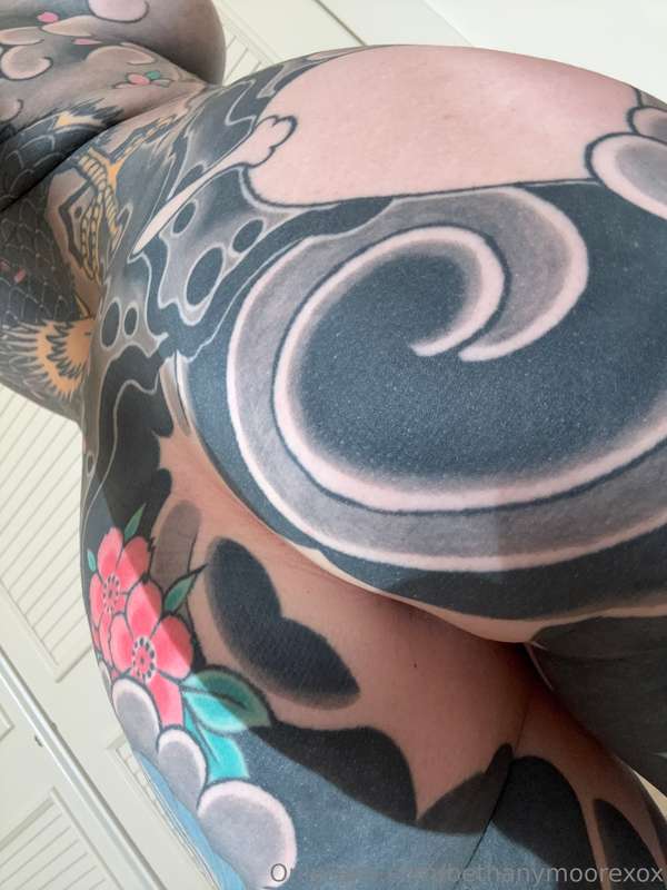 any room for me to sit?😘