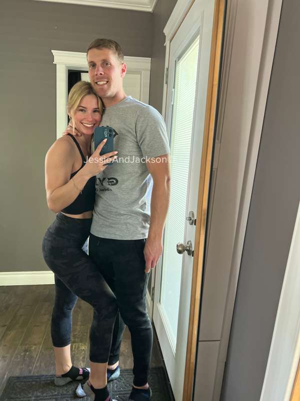 **Heading out for a workout together** 💪🏼
Hope everyone had .. 1
