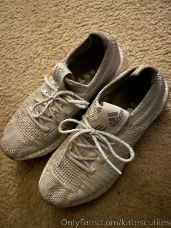 Selling these old sneakers that I’ve been working out in wit..