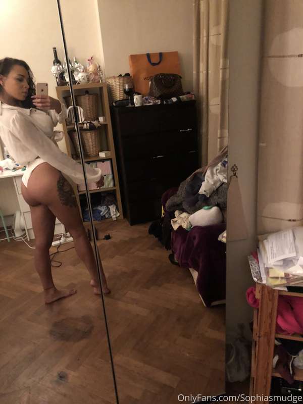 Good morning boys! I’m on TV from 2-10pm today, so I thought.. 2