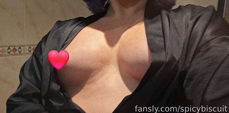 Spicybiscuit - Fansly - 06 Jan, 2025 1