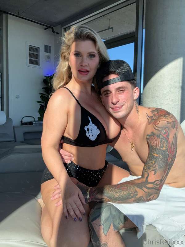 Dont miss this hot ass brand new video just made the other d..