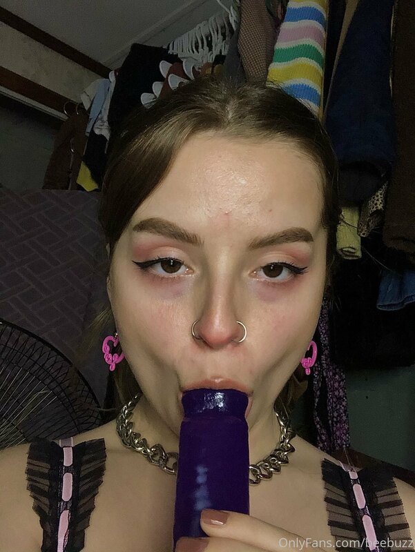 my dildo just fits in my mouth so perfectly 2