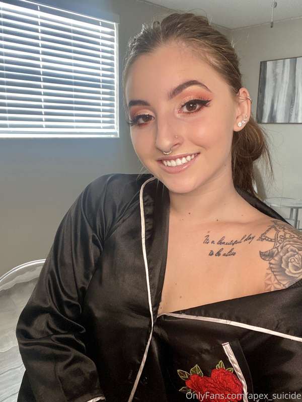 Scroll down and watch me lick up cum😝 10