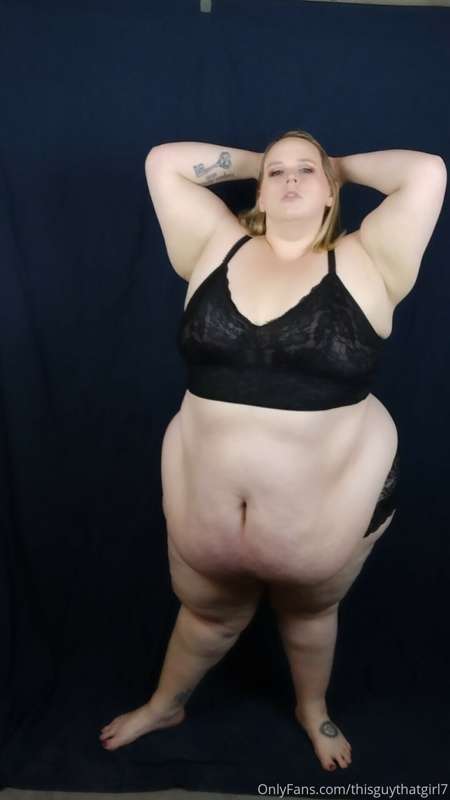 Here's some fresh pics 😍😍🔥🔥 still got the vids coming for th.. 28