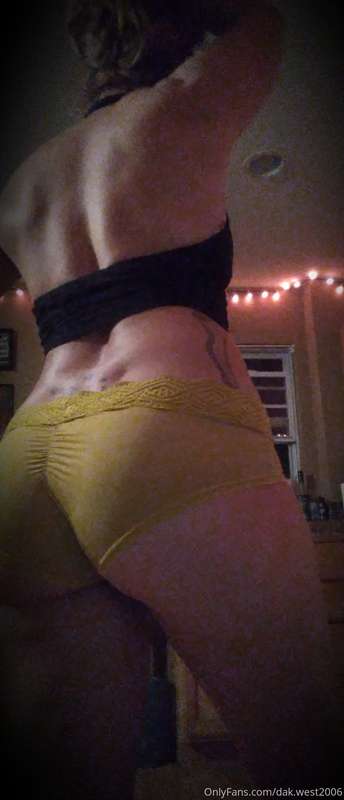Taking this ass to bed. See y'all in the morning. ❤