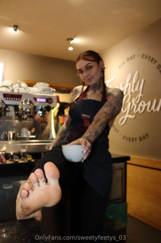 This barista needs some of your special milk 💦💦💦 4