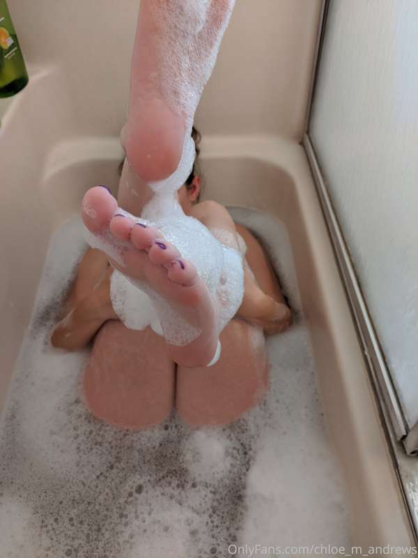 Hope you have some wet dreams of me tonight 💦💦