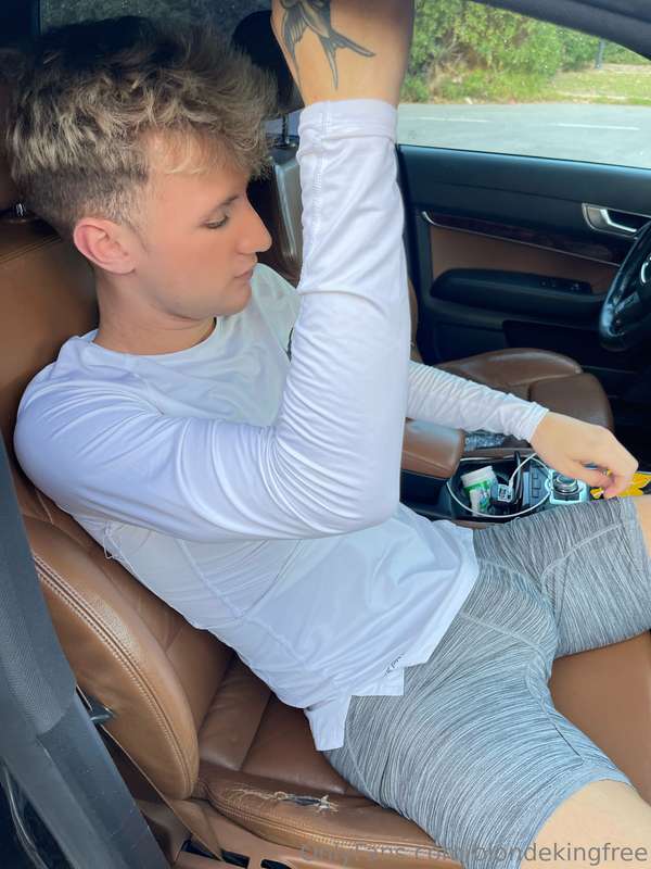Cruising w me?🙊