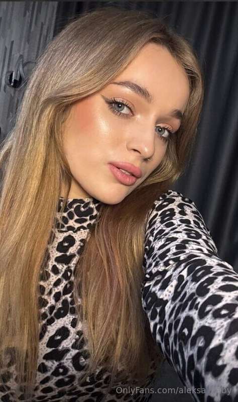 🔥 @gabriiiela 🔥This juicy babe with a big ass will let you s..