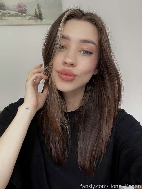 Honeymegan - Fansly - 26 Sep, 2023