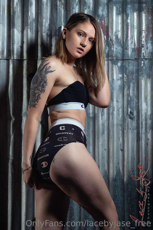 Free Set. 30 Images. 21