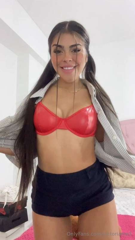 Red bra and a bed that's way too cozy....looks like I’m stir..