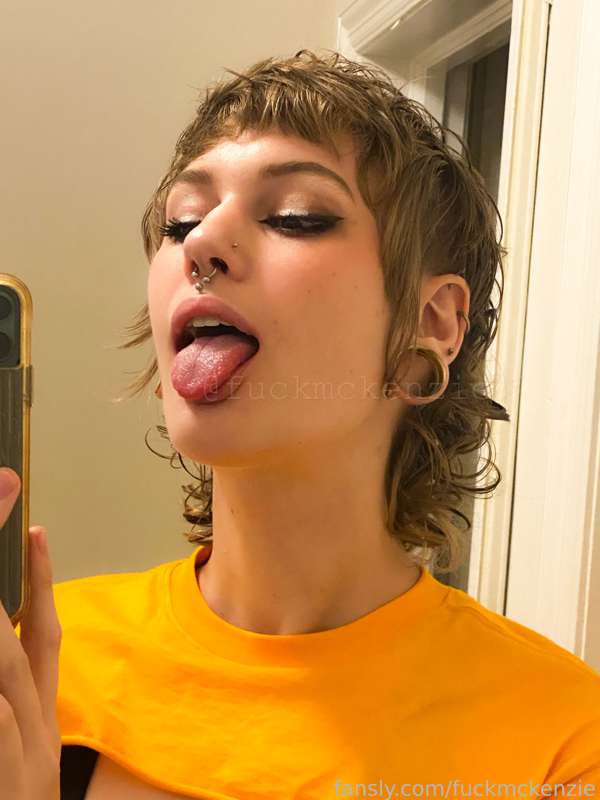 Fuckmckenzie - Fansly - 07 Oct, 2022 1