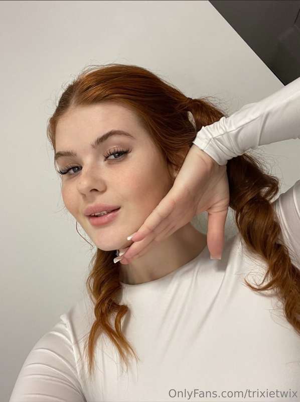 Cutie redhead @skarlet_me is waiting for you on her page for..