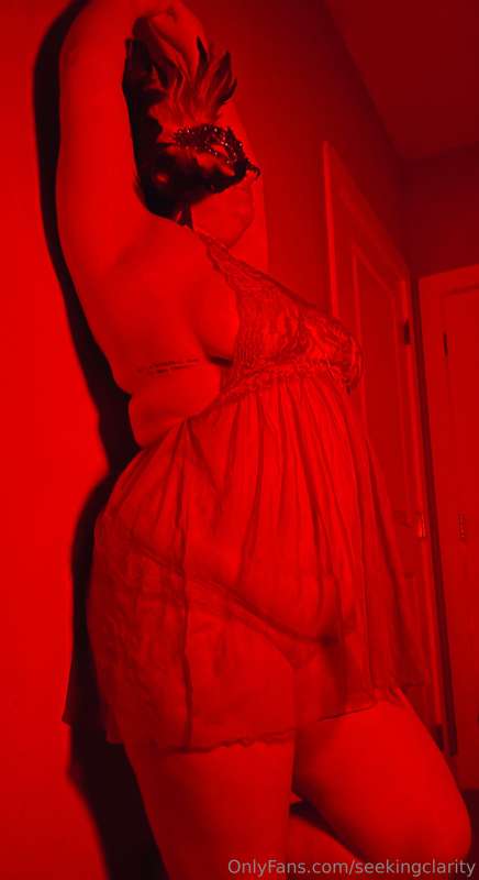 Preview of tonight’s photo shoot. Like for more! 1
