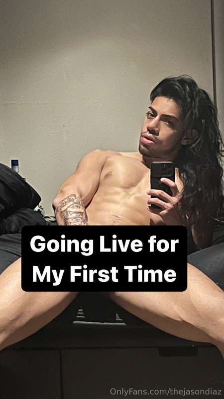 It’s Happening❗️I’m Doing my First Live on here,So DON’T get..