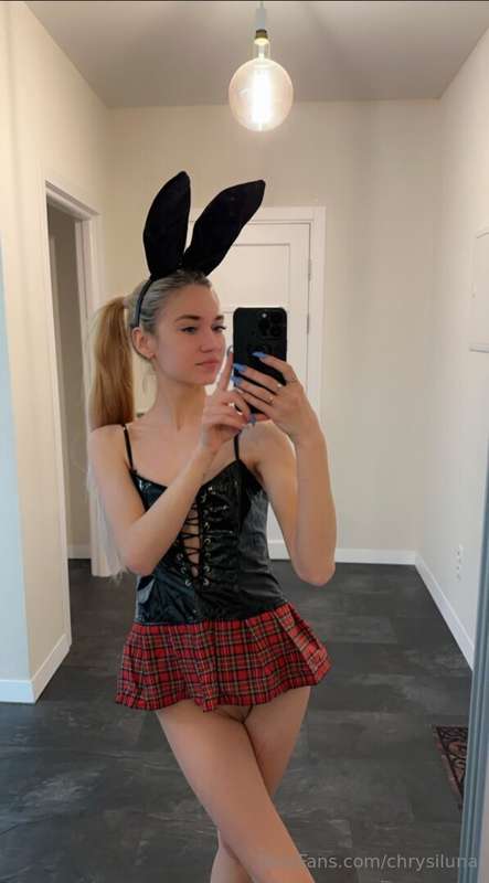 This hot thing @trixietwix 🔥 is waiting for you ❤️ She has a..