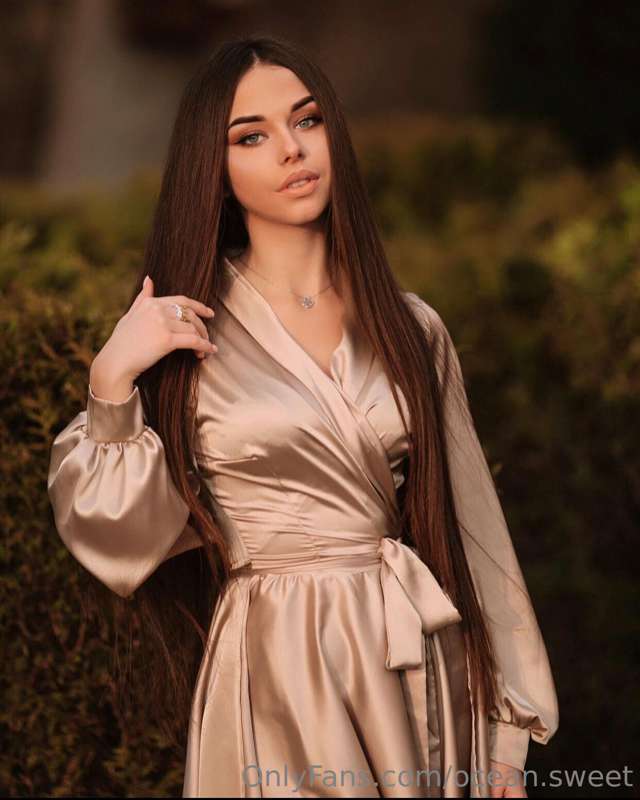 What would you do with that silk dress?😈