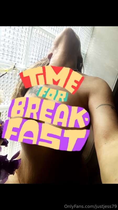 Good Morning! Head on over to my other page to see more phot..
