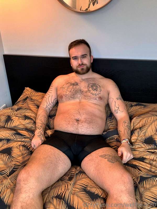 Guess who’s been a greedy boy?! Who’s coming to feed me and .. 3
