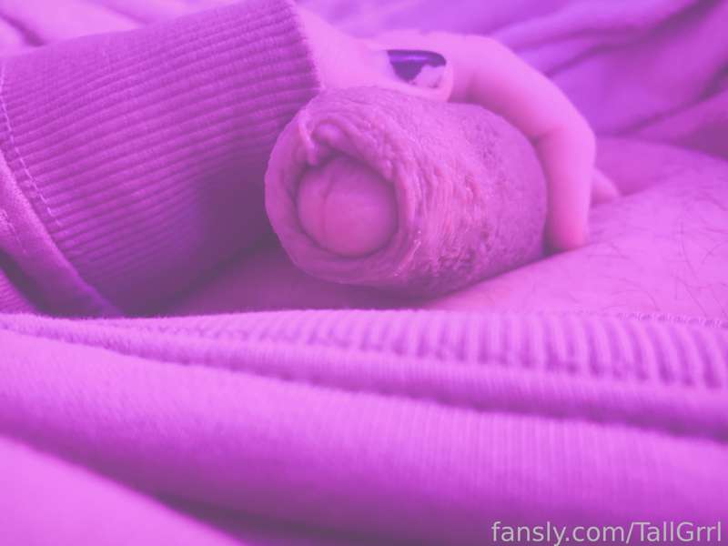 Tallgrrl - Fansly - 06 Oct, 2021 1