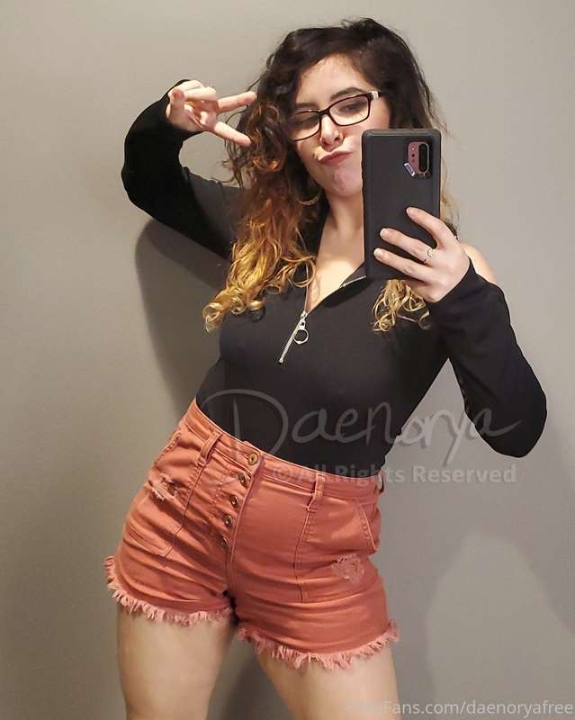 Uploading more content on here! Don't forget to like the pho..