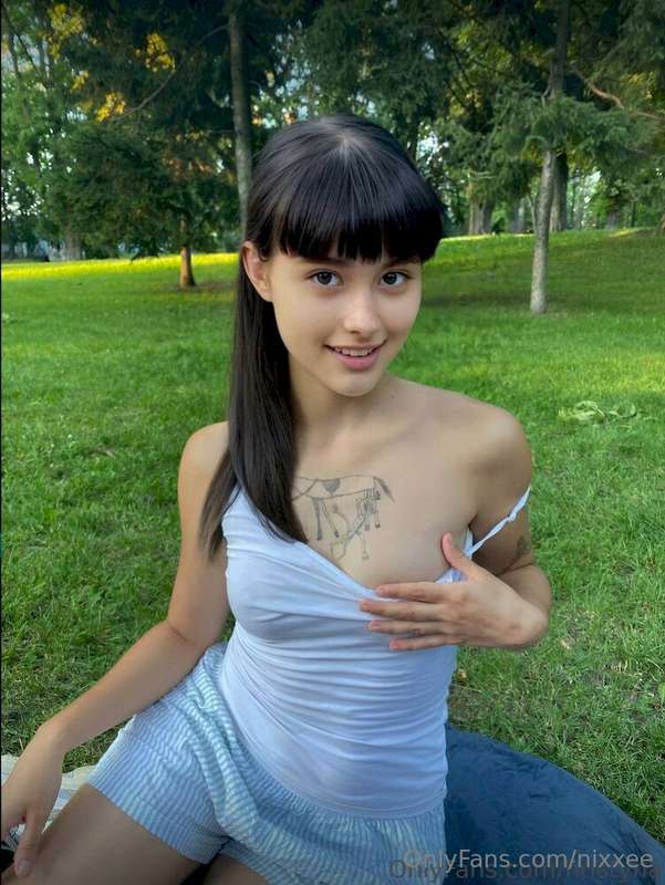 Little cutie @hristyna is 20 years just turned old🤤 She love..