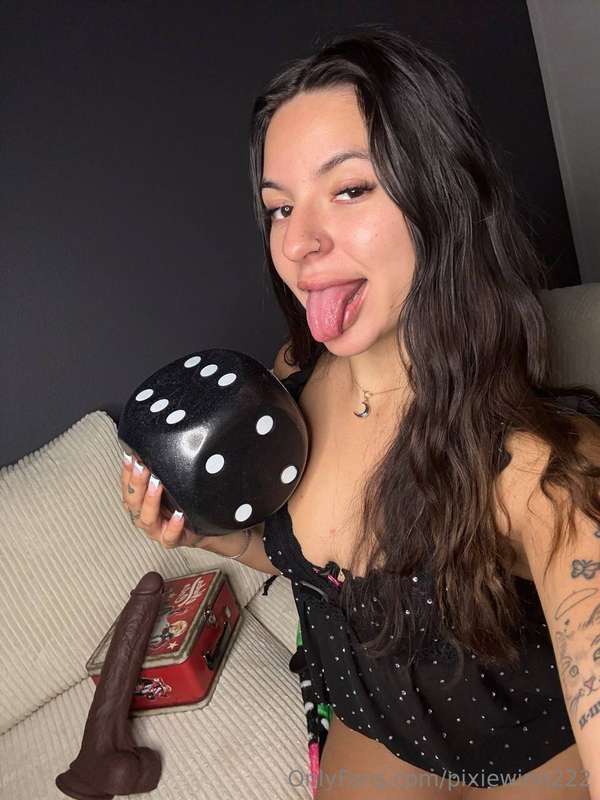 Ooops my bbc dildo is out come and join my live rn 😈 https:/..