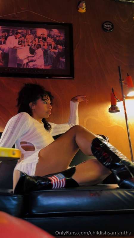 Hey boy, bring me my whiskey!🎱