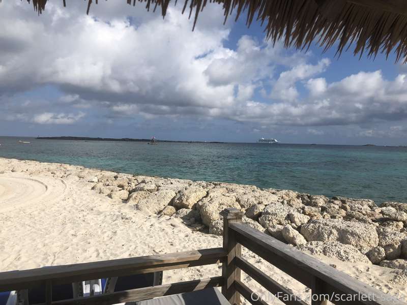 Missing last year’s vacation with the private cabana 😍